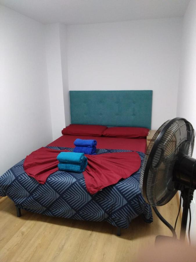 Room As A Service - El Mejor En El Centro De マラガ エクステリア 写真