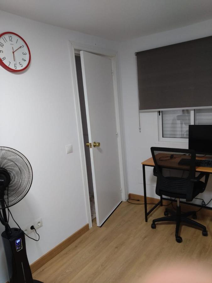 Room As A Service - El Mejor En El Centro De マラガ エクステリア 写真