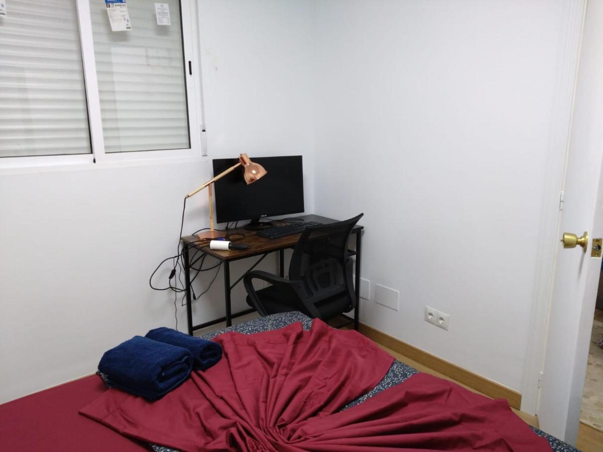 Room As A Service - El Mejor En El Centro De マラガ エクステリア 写真